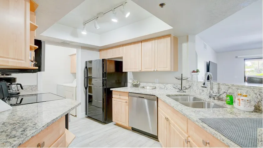 Home Away from Home in the Heart of Phoenix Extended Stay Relocation Insurance - Image 1
