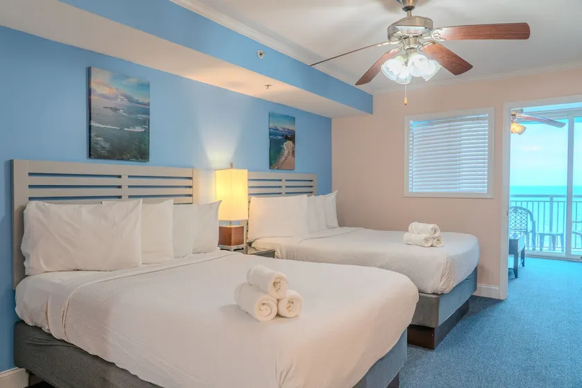 Towers On The Grove 724  Direct Oceanfront Suite  Sleeps 6 guests - Image 1
