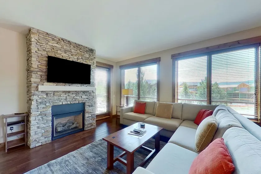 Exquisite 2BR Valleyview Trailhead Lodge 2nd-floo - Image 1