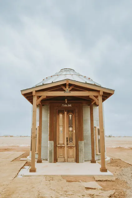The Jay Bird - Standard One Room Silo - Image 1