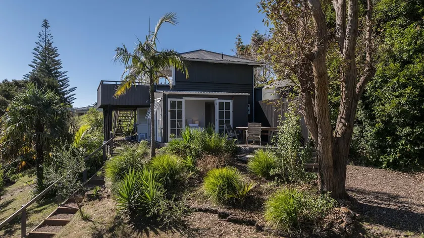 Gulf Island Views - Image 1
