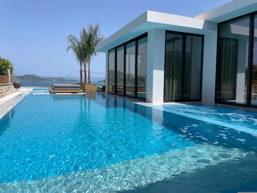 5-Bedroom Superior Villa, Sea view & Swimming pool - Image 1