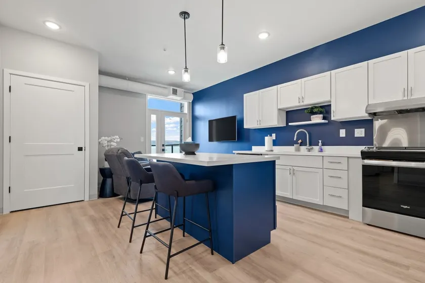 Great River Flats Suite 105 - Image 1