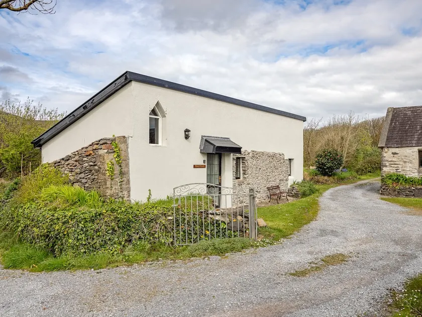 Ventry Farm - The Parlour Cottage by Trident Holiday Homes - Image 1