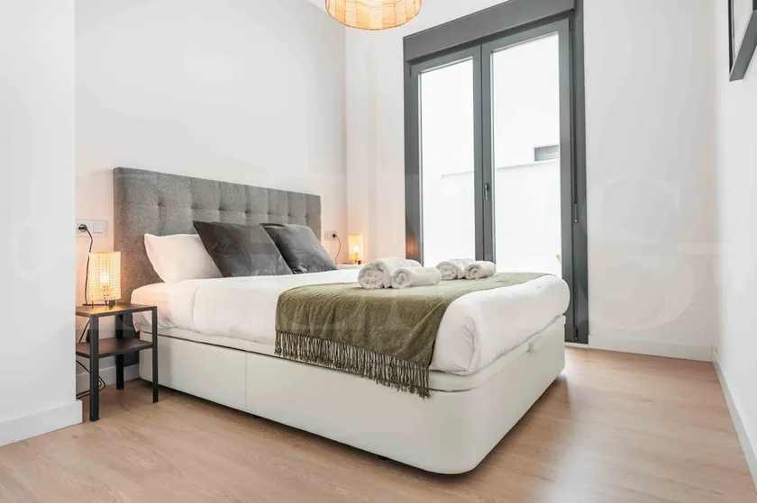Fresh & stylish apartment with parking by REMS - Image 1