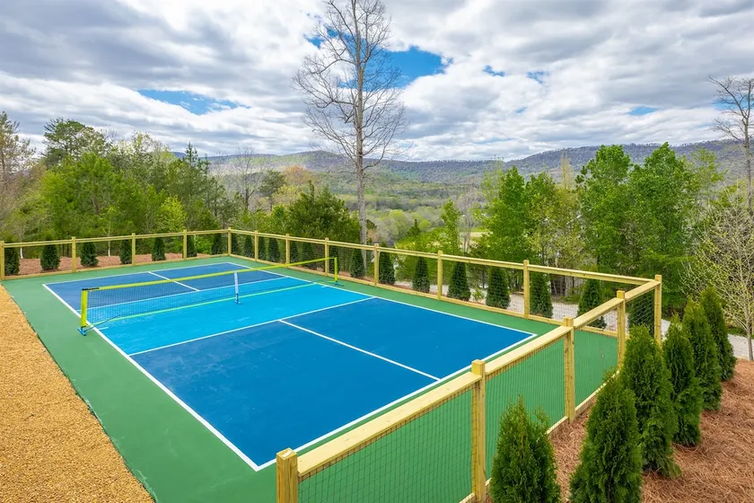 Pickleball - Pool - Hot Tub - Gym - BBQ - Image 1