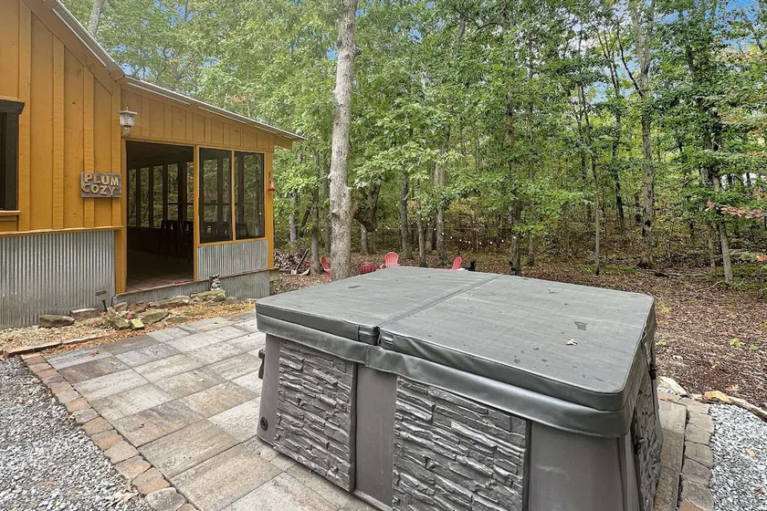 2 cabins - Hot Tubs-Fire Pits-Screened-in Porches - Image 1