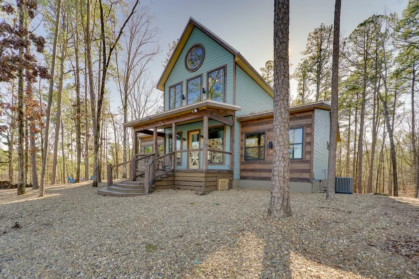 Carson Creek Cabin w/ Hot Tub & Game Loft! - Image 1