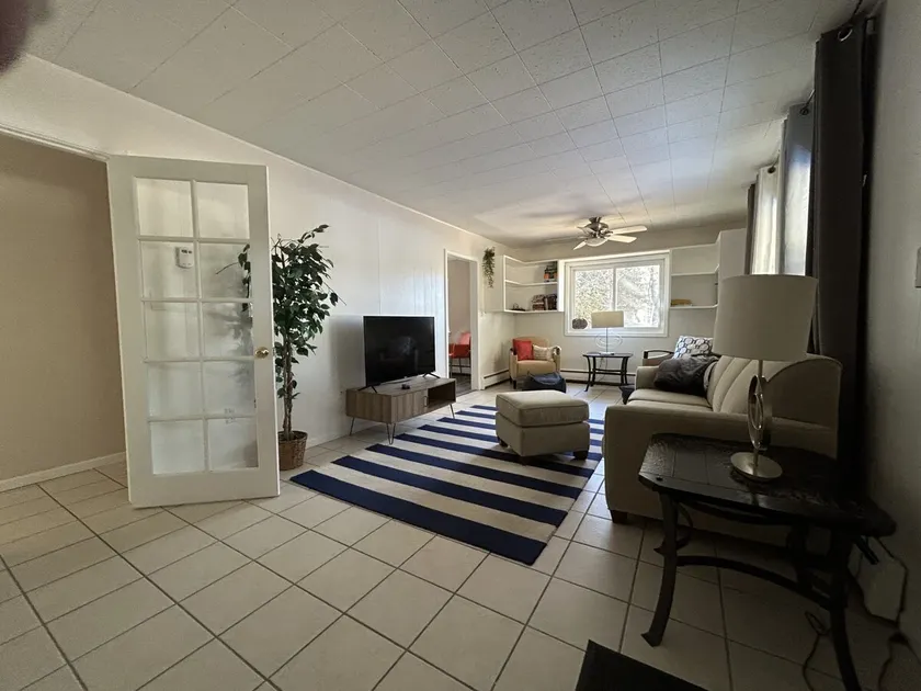 3 BDRM, hot tub, walk to beach - Image 1
