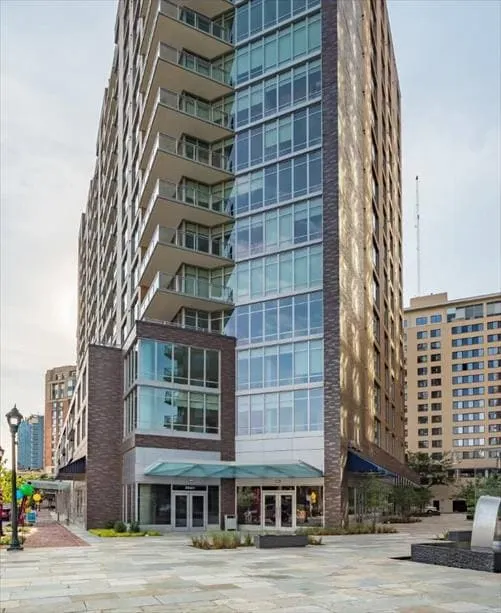 Easy I-270 Access | 1BR Near NIH | Pool & Gym - Image 1