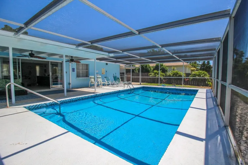 3/2 pool home near Siesta Key - Turtle House - Image 1