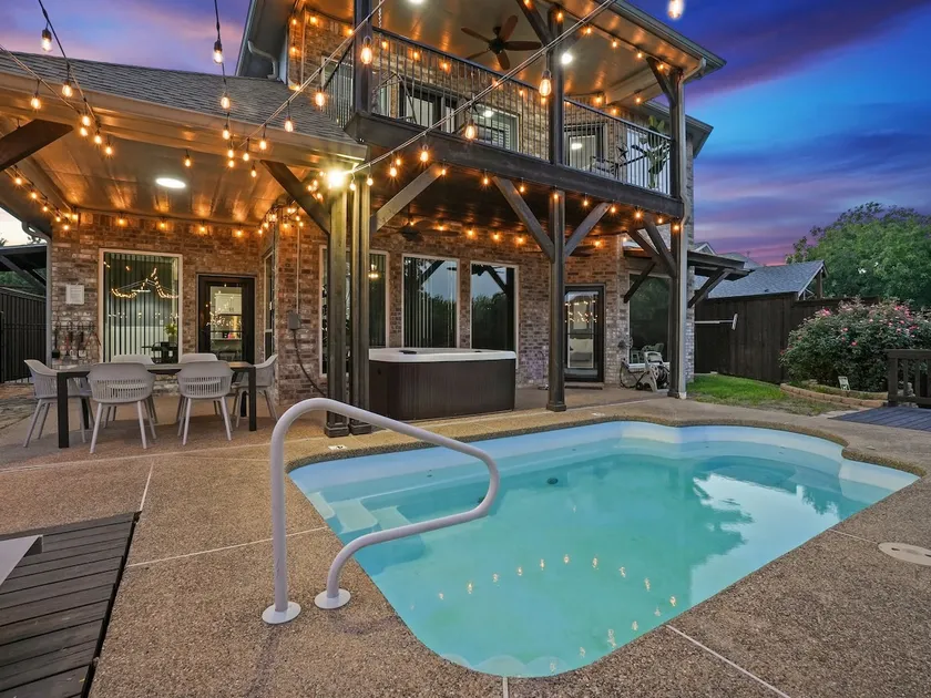 Clearview Castle - Pool*, Jacuzzi, Lake View - Image 1