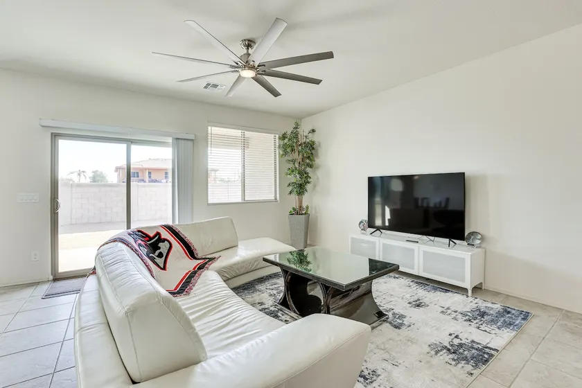 6 Mi to State Farm Stadium: Home w Fenced Yard - Image 1
