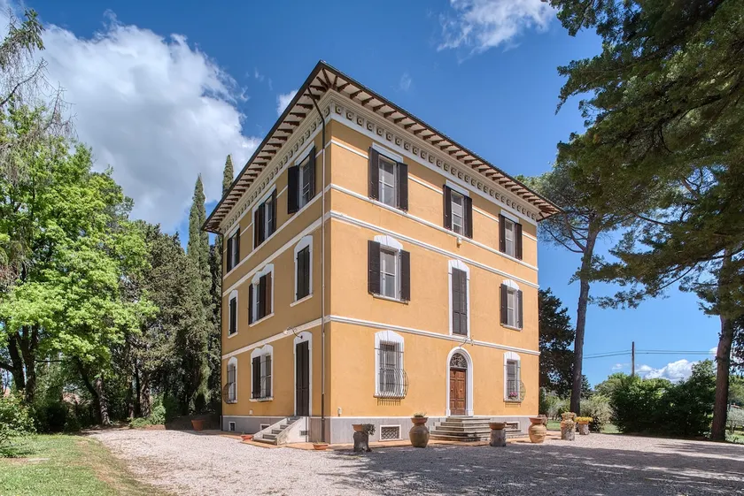 Palazzetto Bovini - Image 1