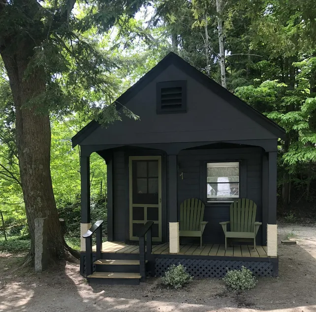 Cabin #1 (Standard Studio) with Lake View - Image 1