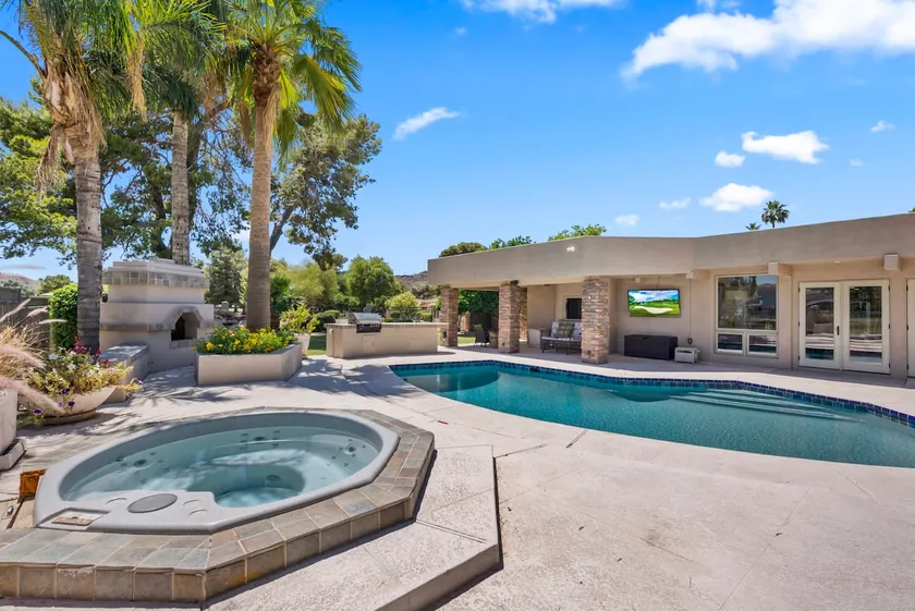 6BR Luxury Phoenix Home w Pool, Hot Tub, Games - Image 1