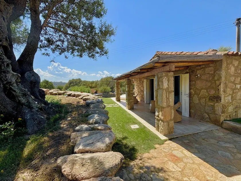 Villa 'Petra D'arana' avec vue sur les montagnes, Wi-Fi et climatisation - Image 1