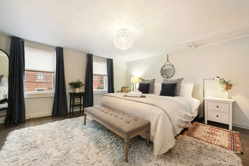Off-Street Parking, King Bed, Amazing War Streets! - Image 1