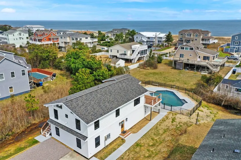 Smack Attack: New Construction, North End, Pool - Image 1