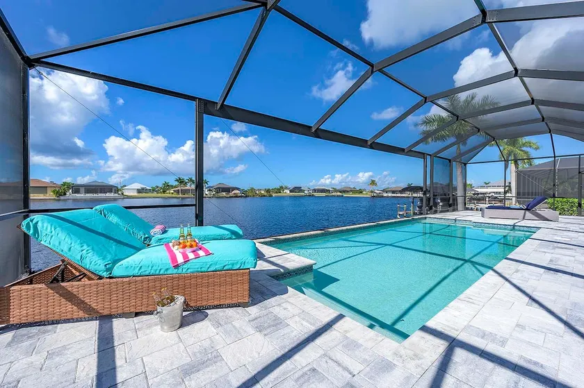 Castaway Cape - Luxury Rental with Outdoor Kitchen - Image 1