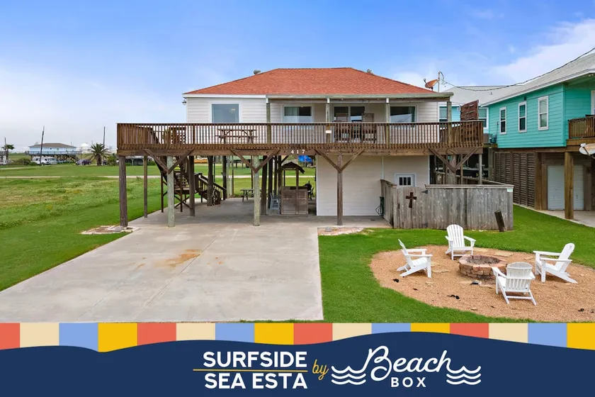 Fun Beach Home with Tiki Bar & Game Room - Image 1