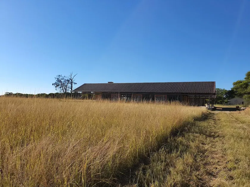 Giraffe Chalet - Image 1