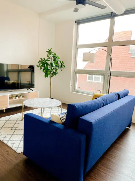 1 BR Loft Near Central West End Walk to BJC - Image 1