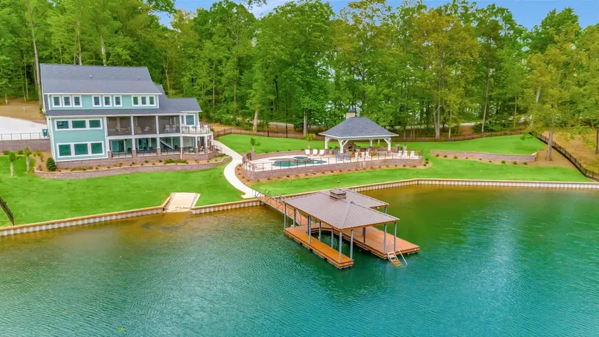 Incredible 10 BR home with pool - Image 1