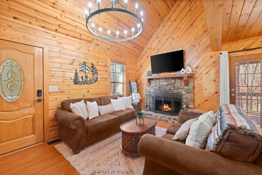 Firefly Lodge - Cozy 4 bedroom cabin minutes to Helen - Image 1