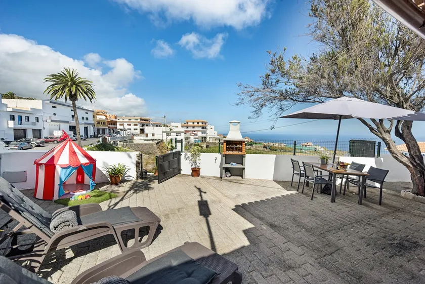 Maison de vacances 'Casa Evarista' avec vue sur la mer, terrasse privée et Wi-Fi - Image 1