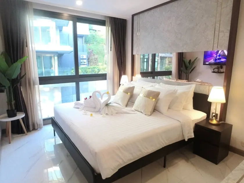 B407 - 1 Bedroom Serviced Apartment Pool View with bathtub near Ao Nang Beach - Image 1