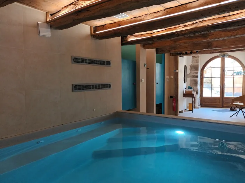 Casa de vacaciones 'La Clé Des Sens' con vistas a la montaña, terraza privada y piscina interior - Image 1
