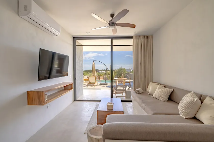 Baja Winds Condo poolside - Image 1