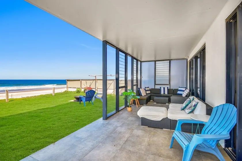 Beachfront Escape | 3-Bedroom Oceanview Apartment - Image 1