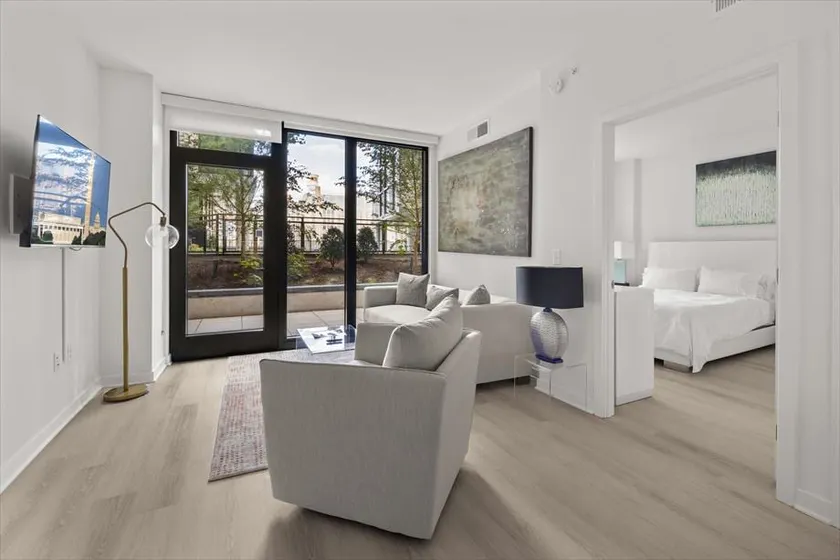 Centrally Located DC 1BR w/ Private Balcony - Image 1