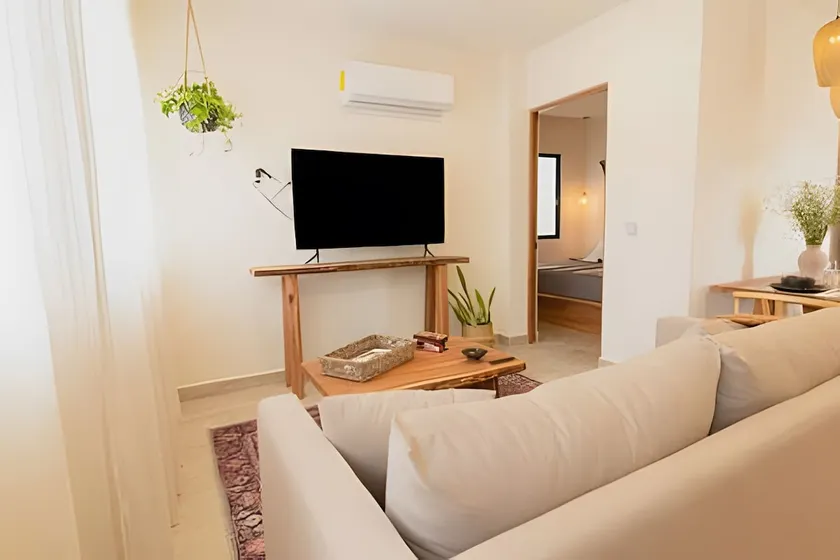 Bright 2BR Apartment · Pool · Walk to Lagoon - Image 1