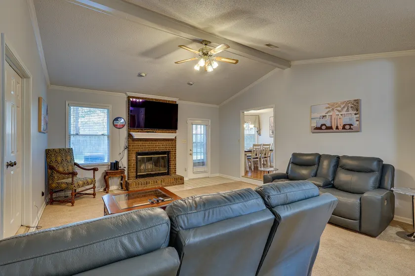 Lovely Decatur Home w/ Yard ~ 6 Mi to Town! - Image 1
