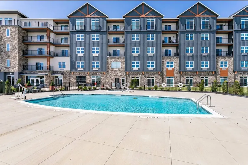 Canandaigua Condo w/ Restaurant and Pool/Hot Tub - Image 1