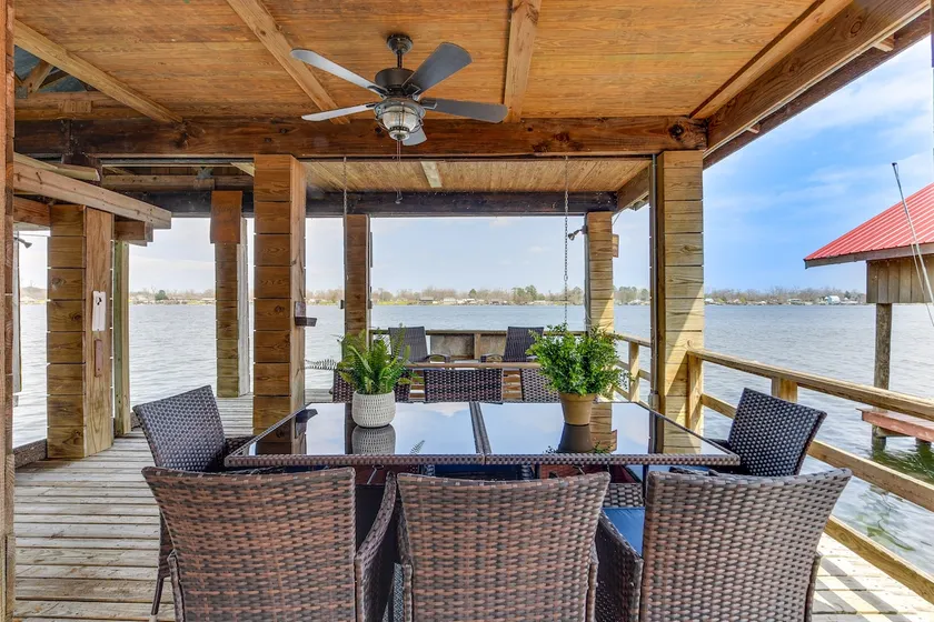 Lakefront Oscar Home w/ Game Room + Boat Dock! - Image 1