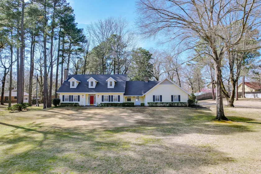 Expansive Texarkana Home w/ Yard: Near Golf! - Image 1