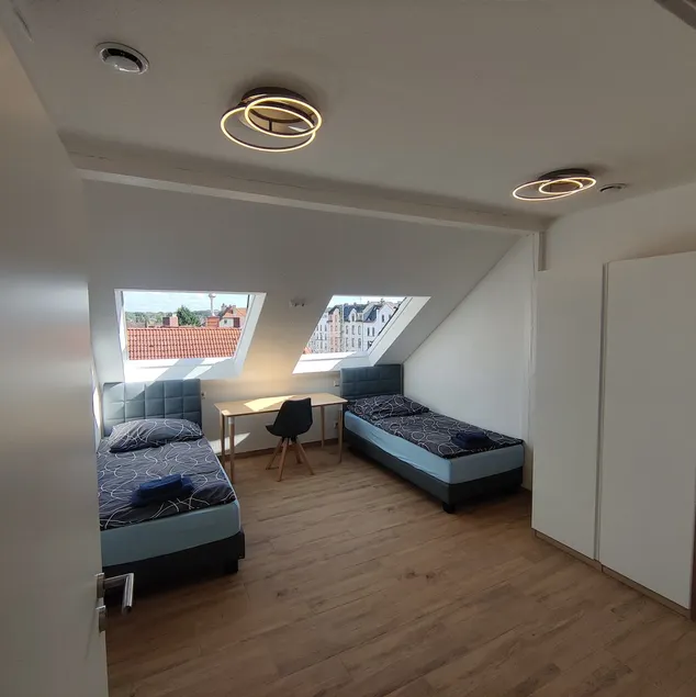 Modern Gründerzeit apartment, 3 minutes to the S-Bahn - Image 1