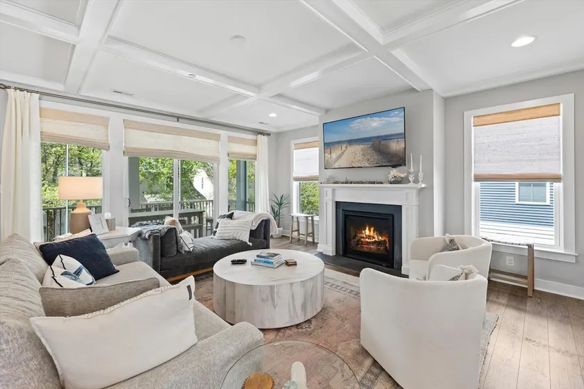 5BR Coastal Luxury Near Bethany w/ Pool & Bikes - Image 1