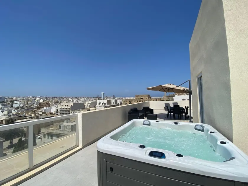Pieta Penthouse - Image 1