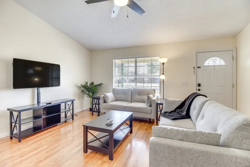 Charming Hinesville Home < 6 Mi to Fort Stewart - Image 1