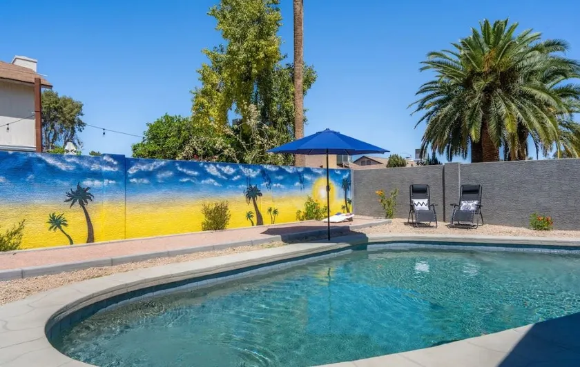 Family Home: Pool, Hot Tub & Backyard Games - Image 1