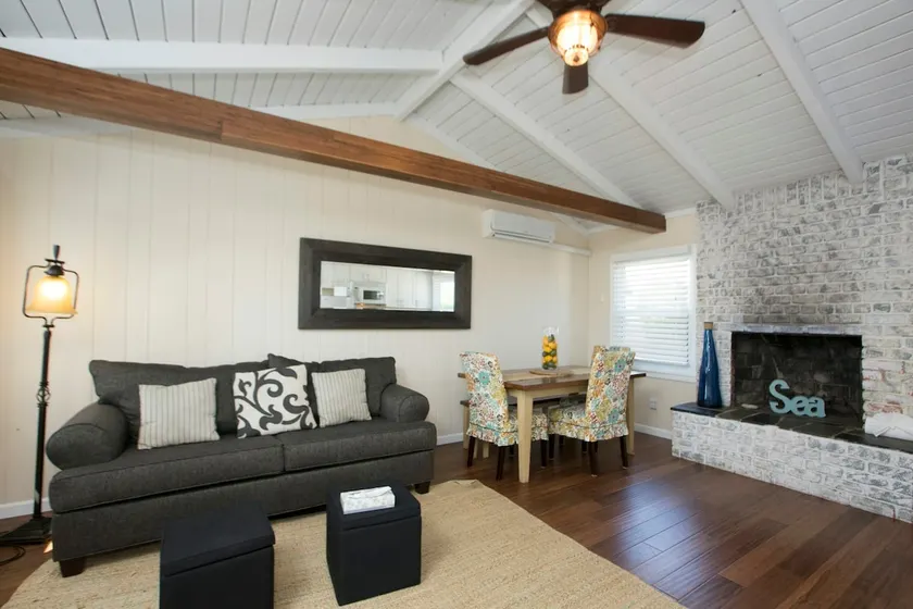 One Bedroom Oceanside Bungalow - Walk to Town - Image 1