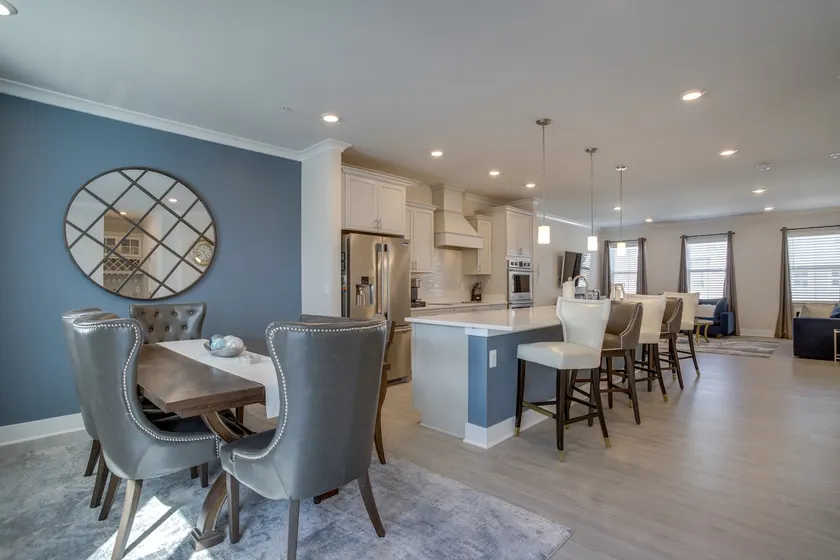 3 Mi to Ocean City Boardwalk: Townhome w/ 2 Decks - Image 1