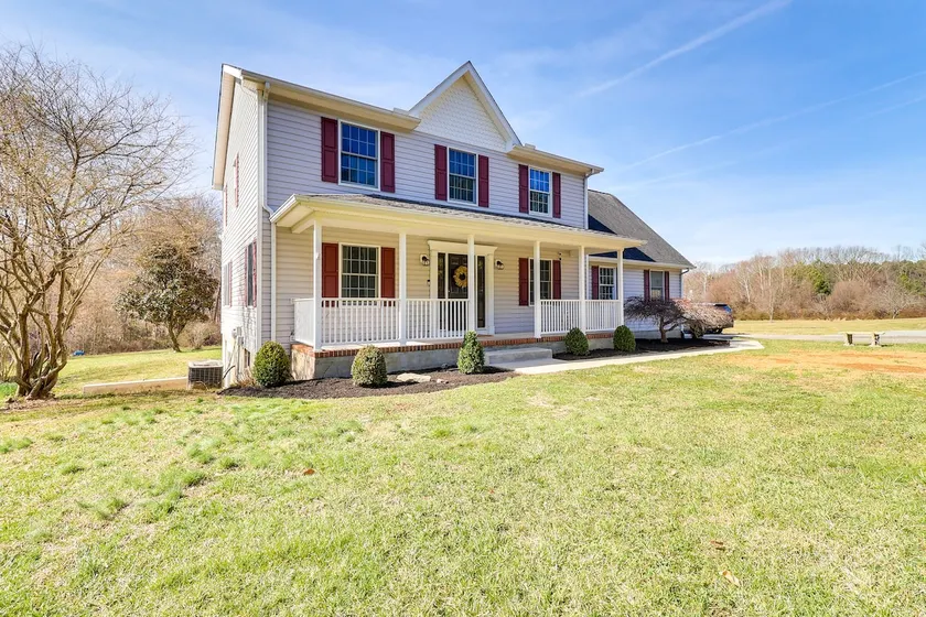 Peaceful Queenstown Home w/ Deck & Grill! - Image 1