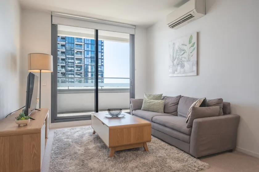 Panoramic Views 2br With Pool And Free Carpark - Image 1