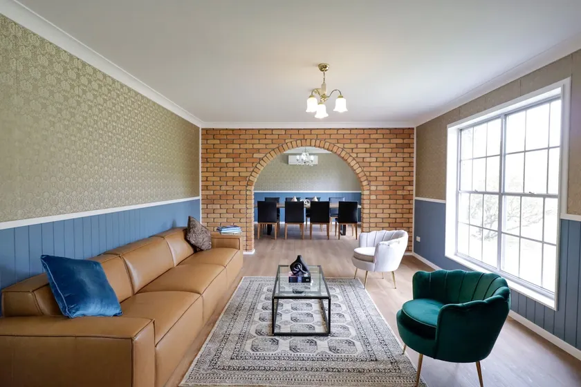 Country 4-Bed Homestead with Games Room & Views - Image 1